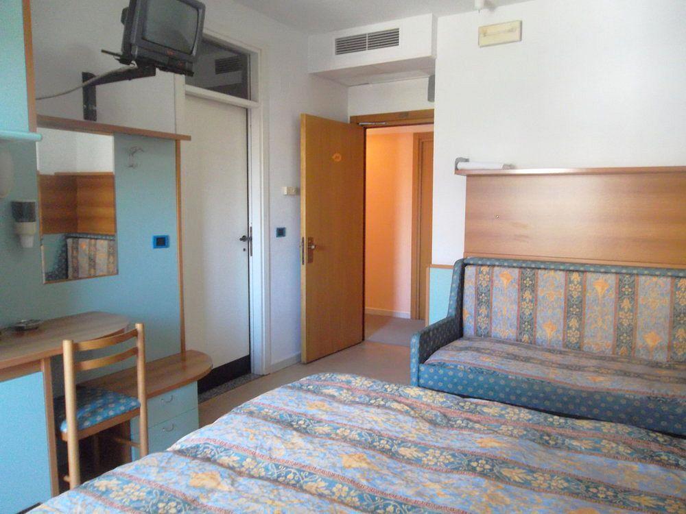 Hotel Marina Roseto Degli Abruzzi Luaran gambar