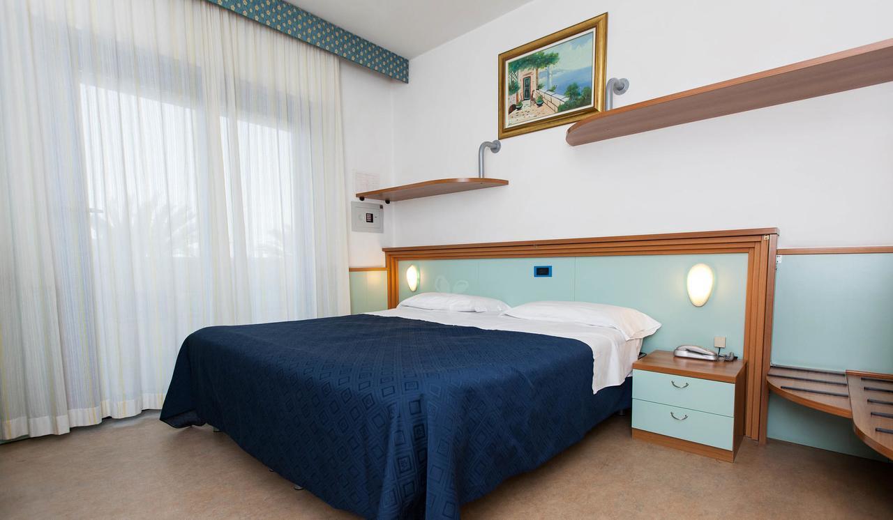Hotel Marina Roseto Degli Abruzzi Luaran gambar