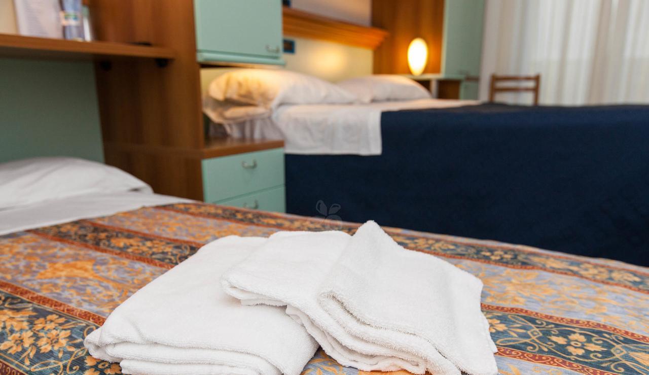 Hotel Marina Roseto Degli Abruzzi Luaran gambar