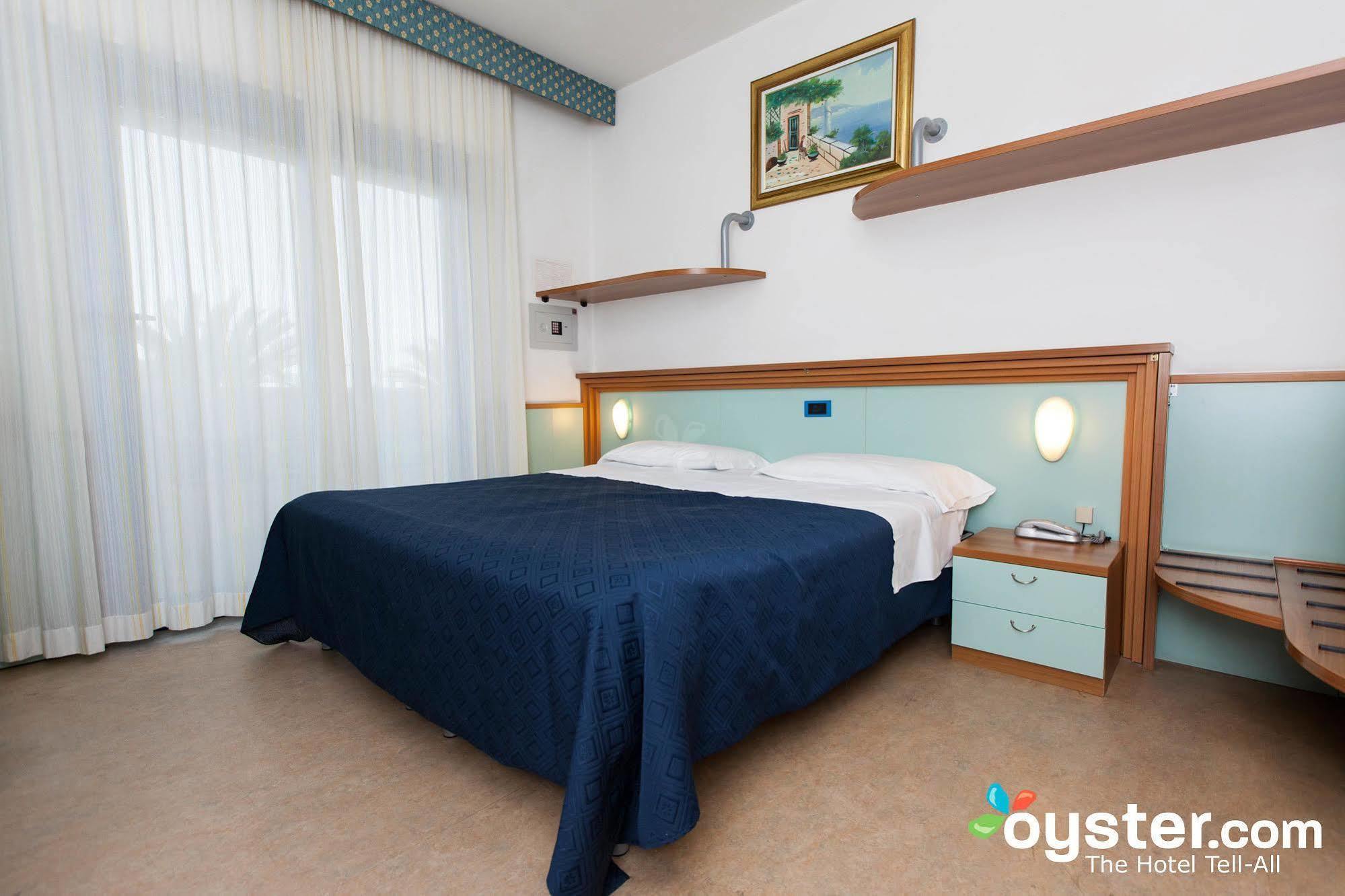 Hotel Marina Roseto Degli Abruzzi Luaran gambar