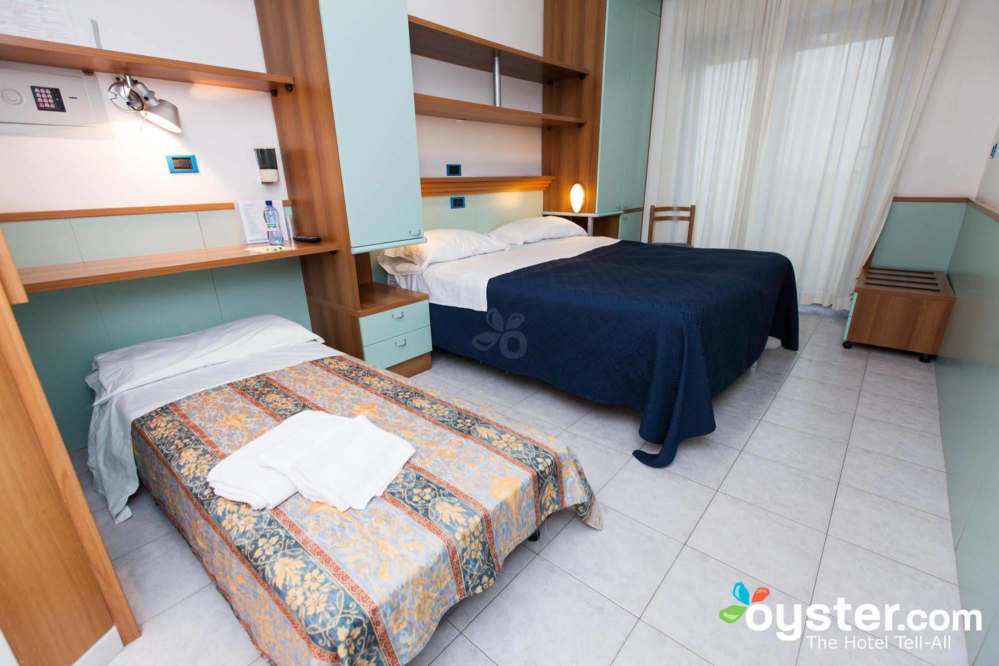 Hotel Marina Roseto Degli Abruzzi Luaran gambar