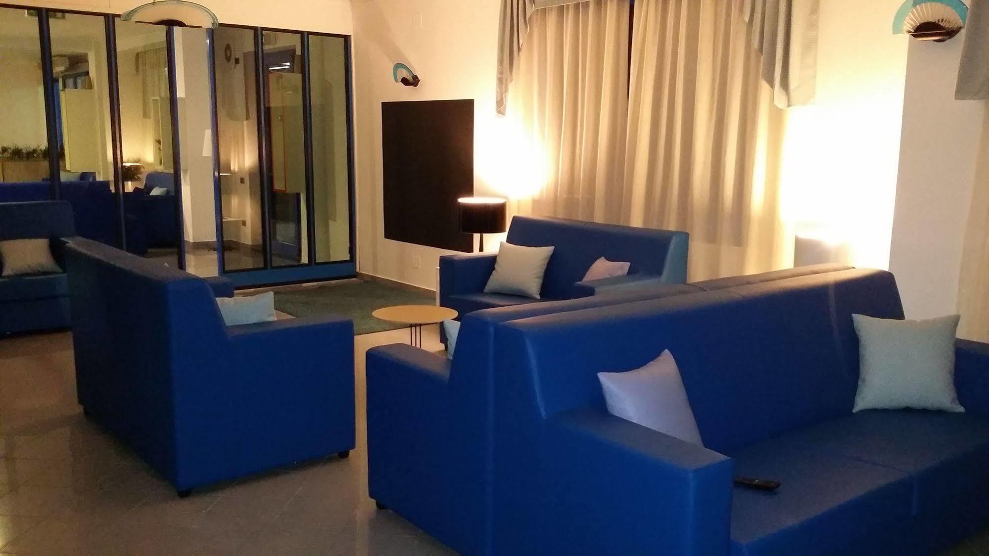 Hotel Marina Roseto Degli Abruzzi Luaran gambar